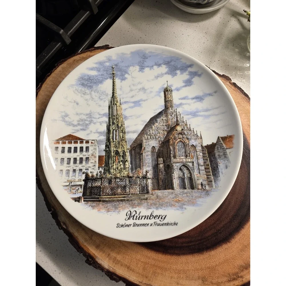 Kaiser Porzellan VTG German‎ Souvenir Porcelin Set of 2 Wall Plates